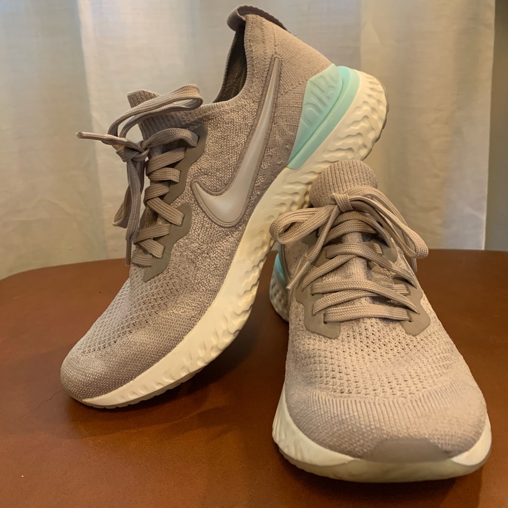 Nike Epic React Flyknit 2